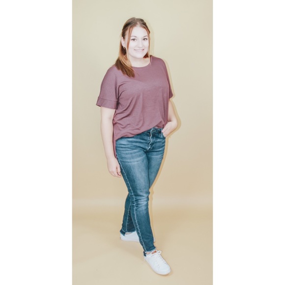 SAMMY ROUND NECK TEE - Picture 4 of 4